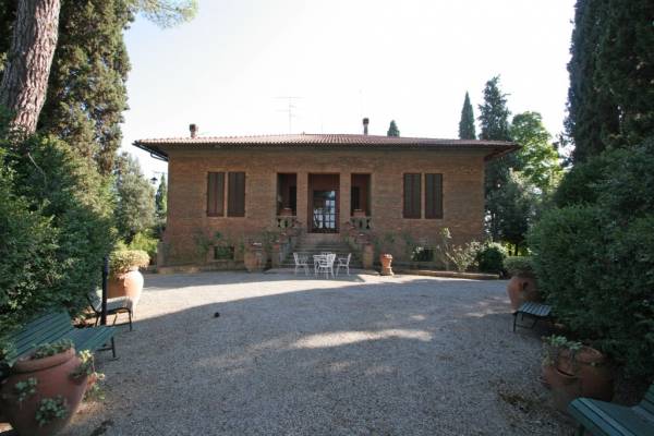 Villa with swimming pool san gimignano