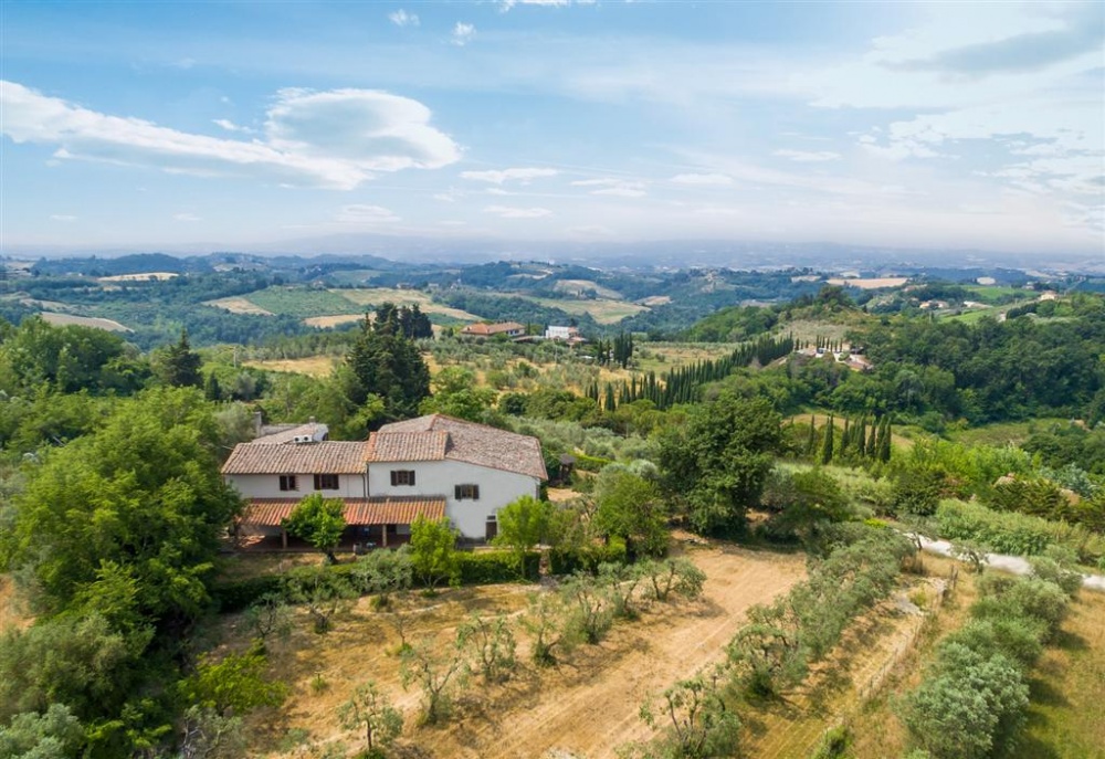 Stunning Property with 10 Hectares of land